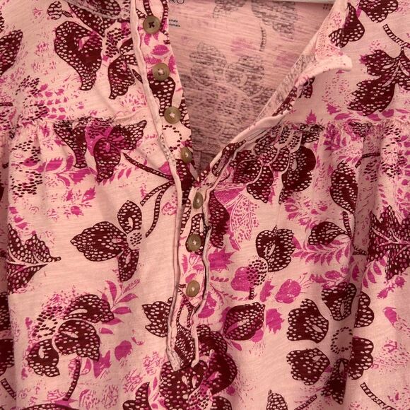 Pilcro (Anthropologie) Pink Floral Ruched Henley Tee – Large Petite - Picture 6 of 6